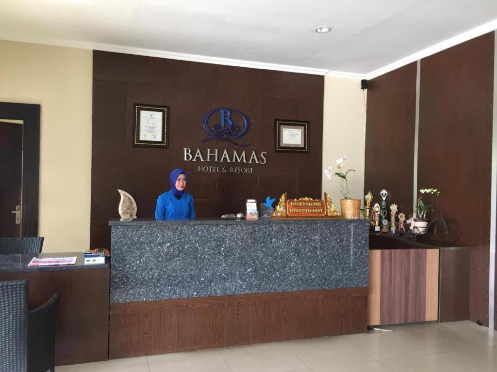 Bahamas Hotel & Resort Tanjung Pandan Exteriér fotografie