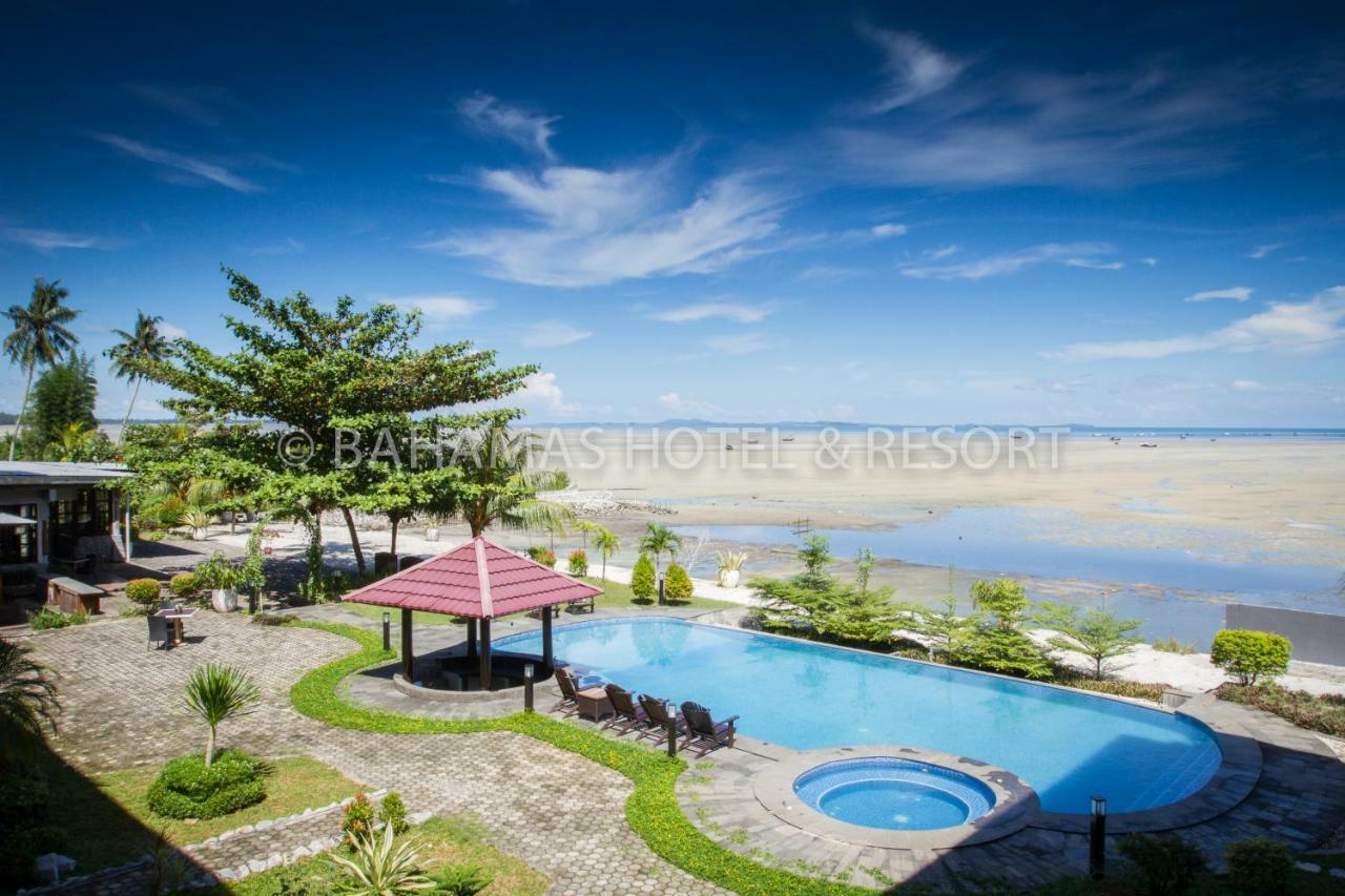 Bahamas Hotel & Resort Tanjung Pandan Exteriér fotografie